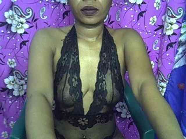 Lillteblackgirl webcam