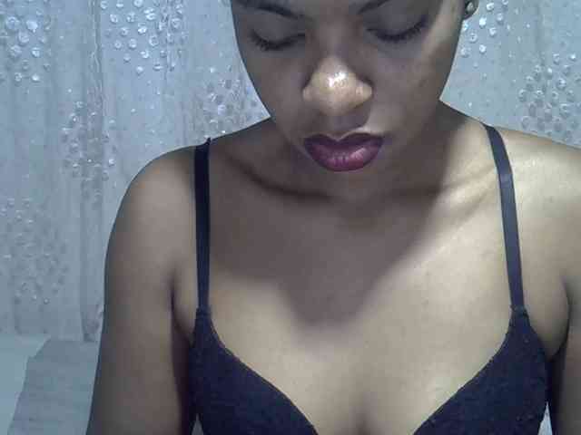 Lillteblackgirl webcam