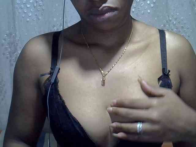 Lillteblackgirl webcam