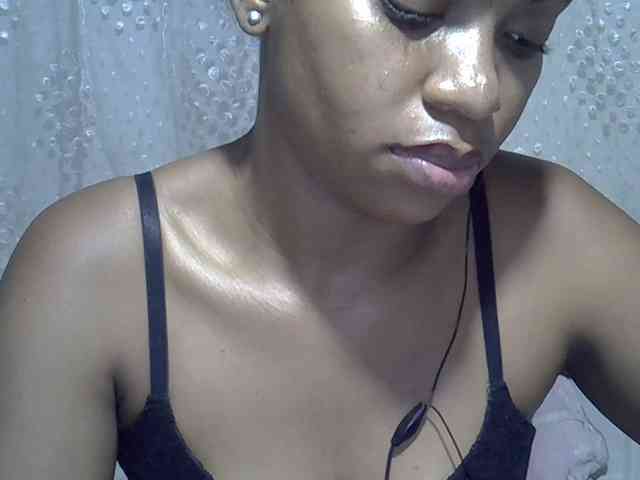 Lillteblackgirl webcam