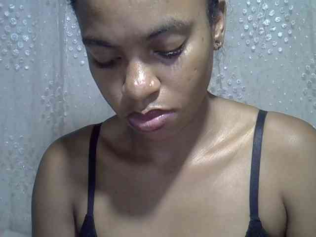 Lillteblackgirl webcam