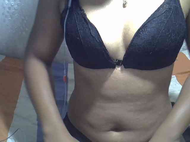 Lillteblackgirl webcam