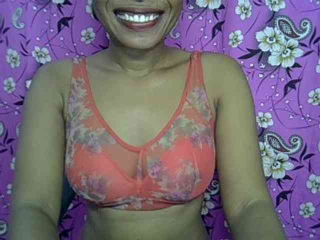 Lillteblackgirl webcam