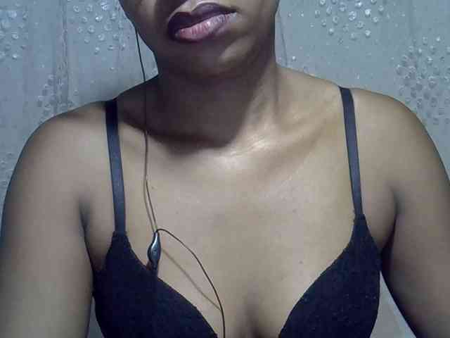 Lillteblackgirl webcam