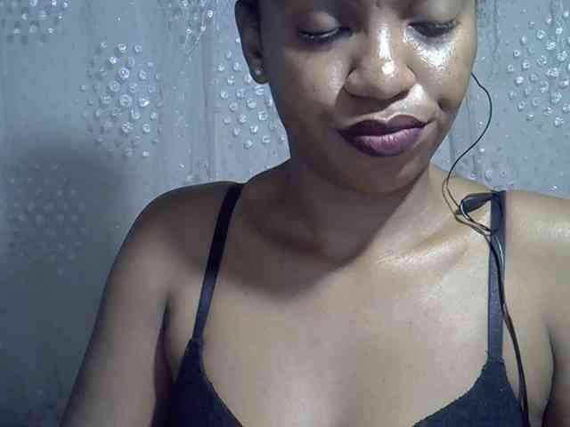 Lillteblackgirl webcam