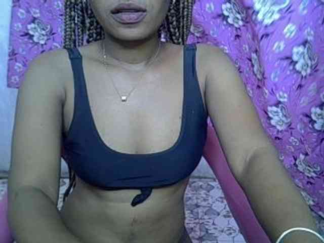 Lillteblackgirl webcam