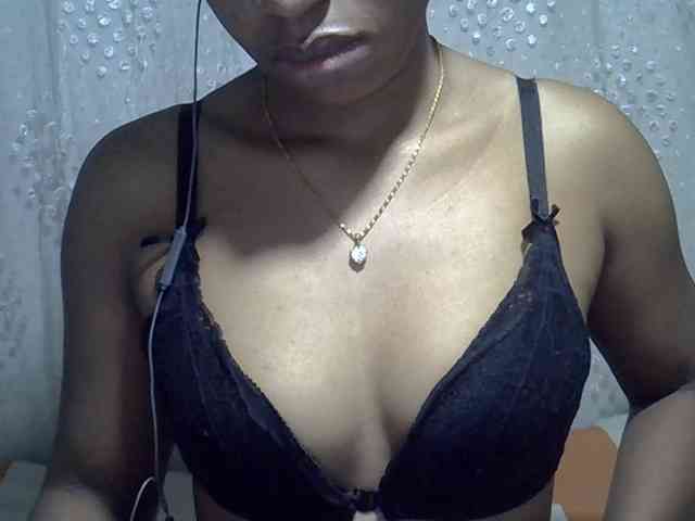 Lillteblackgirl webcam