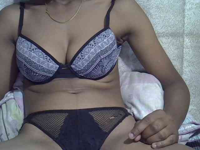 Lillteblackgirl webcam
