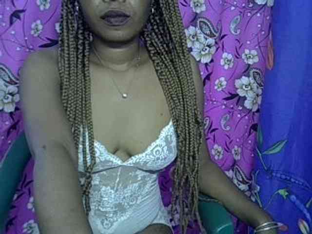 Lillteblackgirl webcam