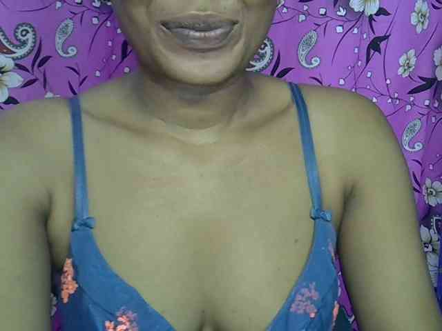 Lillteblackgirl webcam