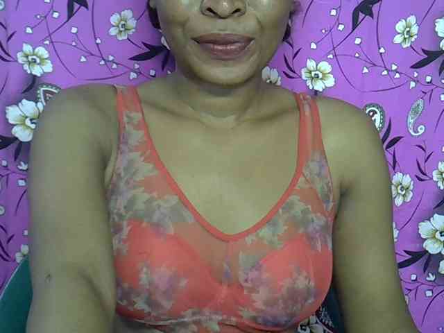 Lillteblackgirl webcam