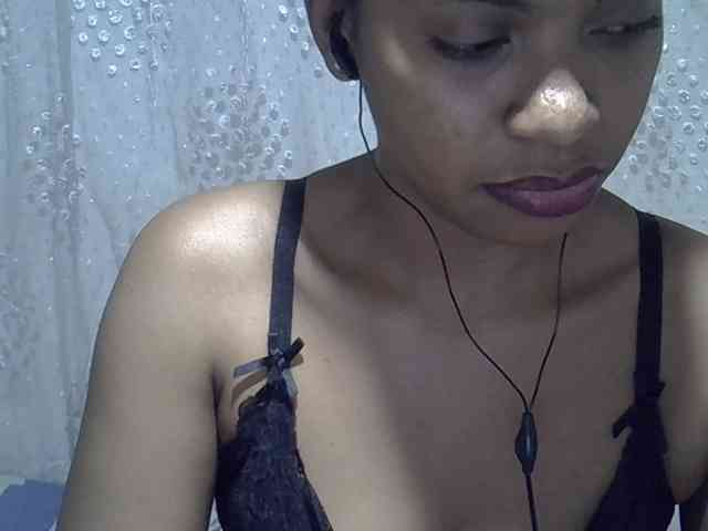Lillteblackgirl webcam