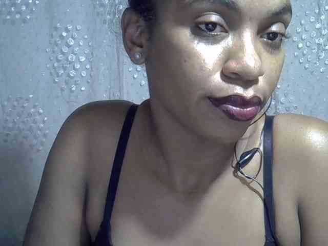 Lillteblackgirl webcam