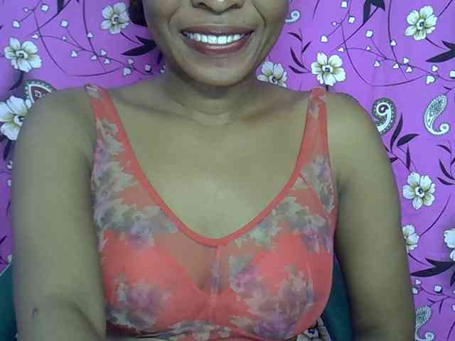 Lillteblackgirl webcam