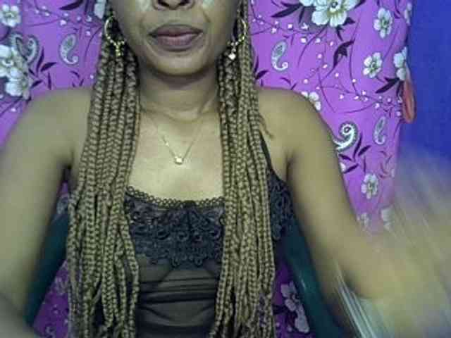 Lillteblackgirl webcam