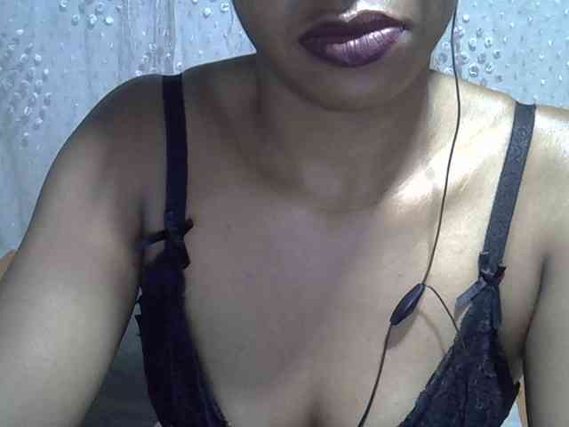 Lillteblackgirl webcam