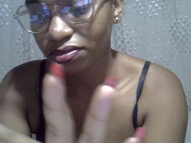 Lillteblackgirl webcam