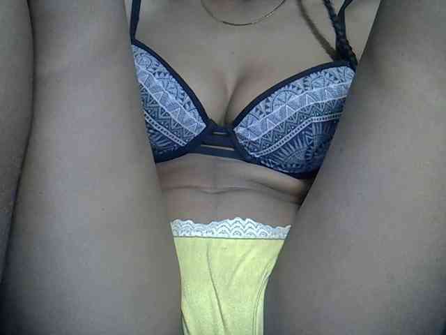 Lillteblackgirl webcam