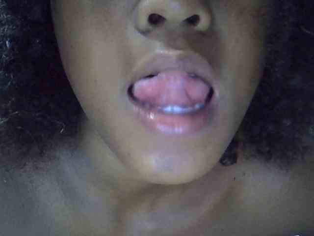 Lillteblackgirl webcam