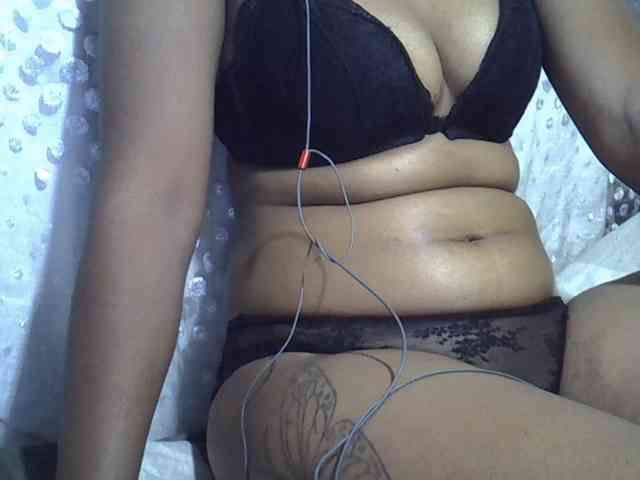 Lillteblackgirl webcam