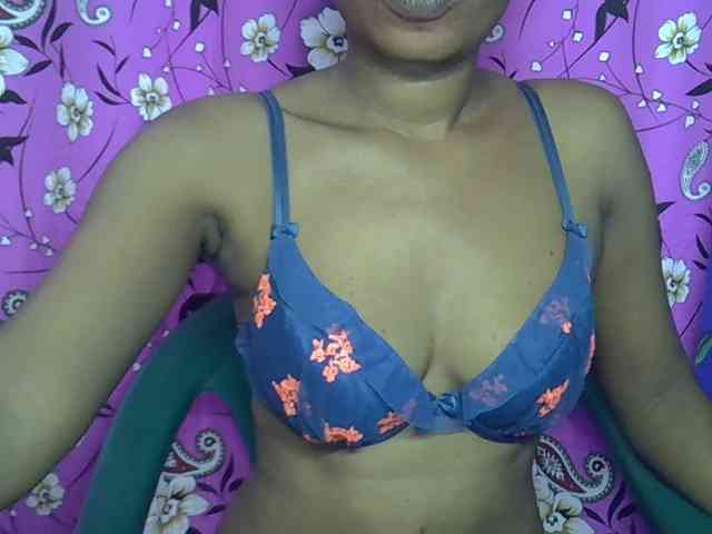 Lillteblackgirl webcam