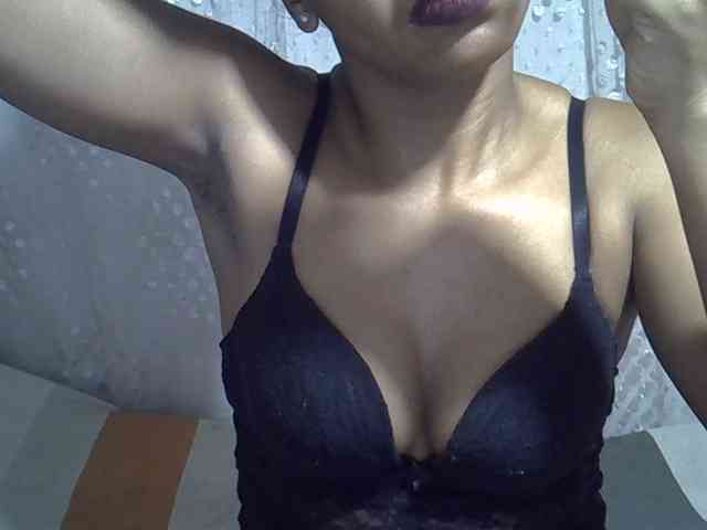 Lillteblackgirl webcam