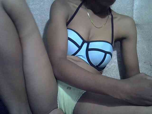 Lillteblackgirl webcam