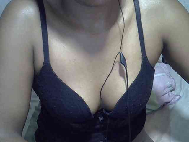 Lillteblackgirl webcam