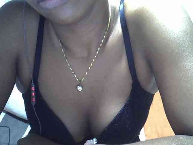 Lillteblackgirl webcam