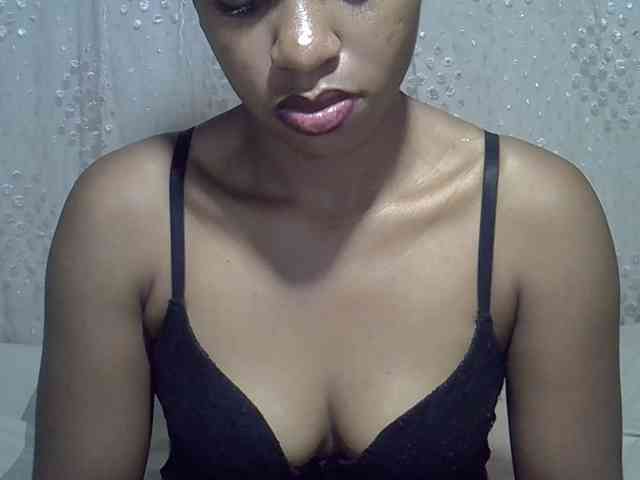 Lillteblackgirl webcam