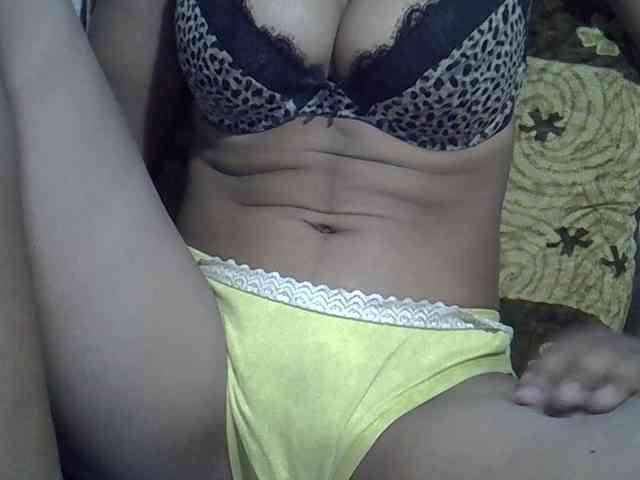 Lillteblackgirl webcam