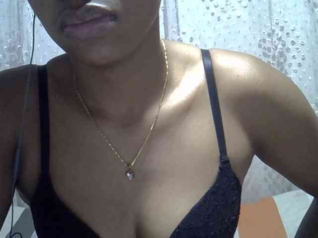 Lillteblackgirl webcam