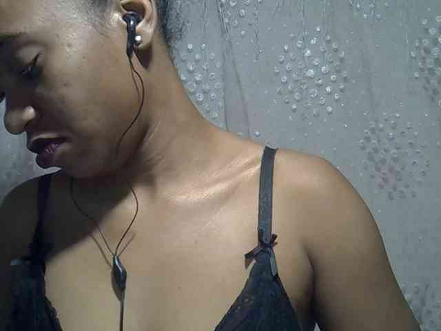 Lillteblackgirl webcam