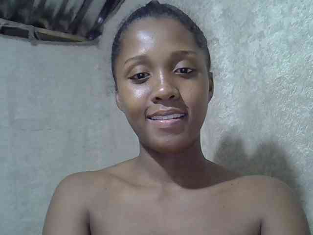 Lillteblackgirl webcam