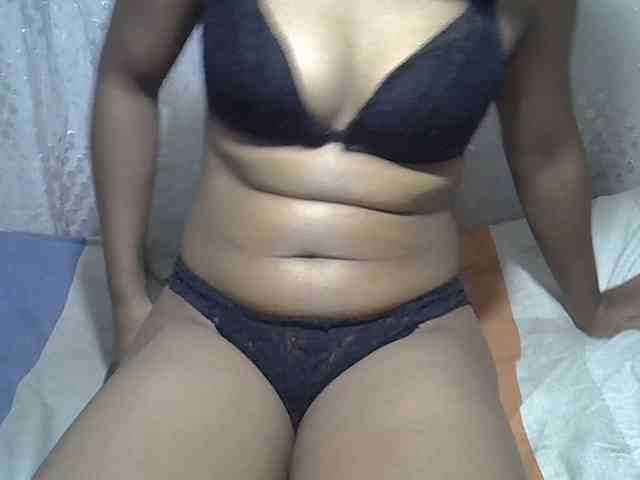 Lillteblackgirl Live Webcam on BongaCams