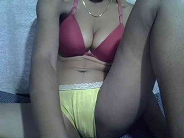 Lillteblackgirl webcam