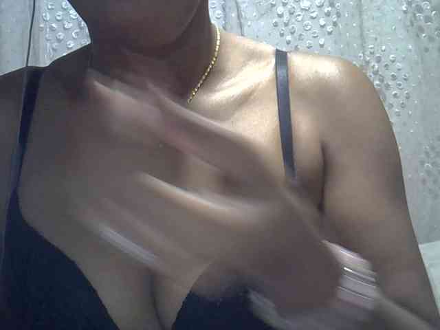 Lillteblackgirl webcam