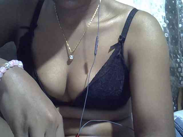 Lillteblackgirl webcam
