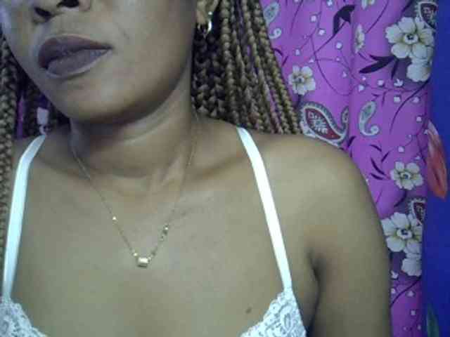 Lillteblackgirl webcam