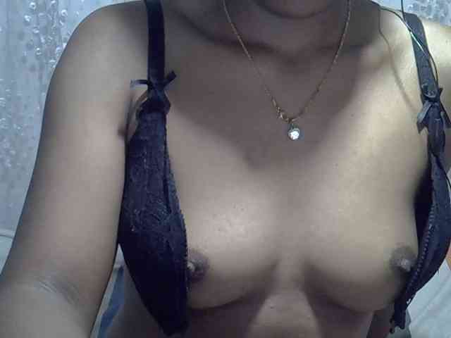 Lillteblackgirl webcam