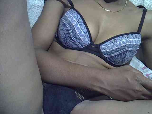 Lillteblackgirl webcam