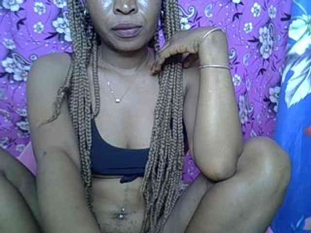 Lillteblackgirl webcam