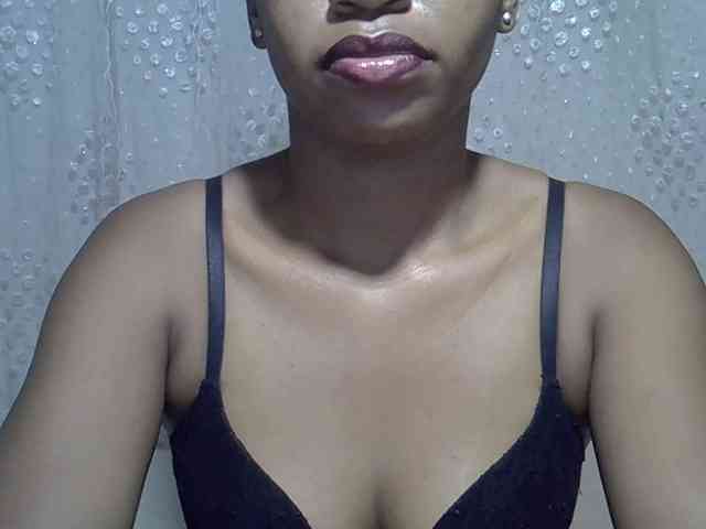 Lillteblackgirl webcam