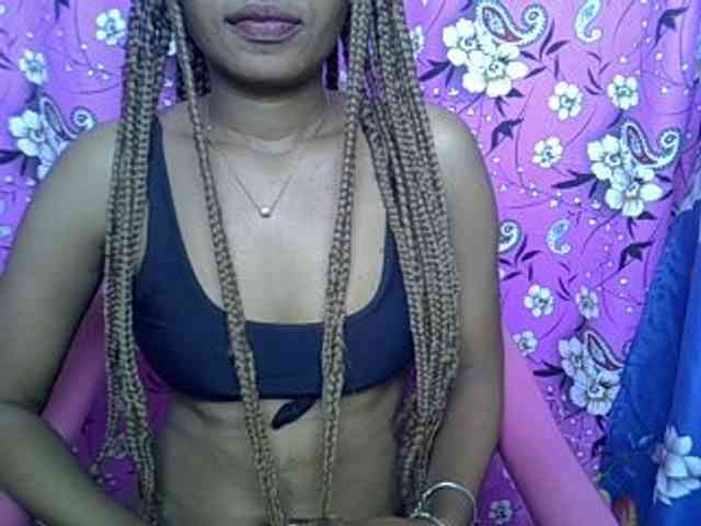 Lillteblackgirl webcam