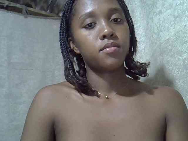 Lillteblackgirl webcam