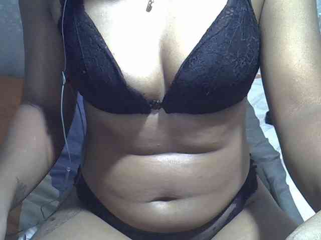 Lillteblackgirl webcam