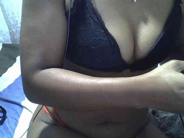 Lillteblackgirl webcam
