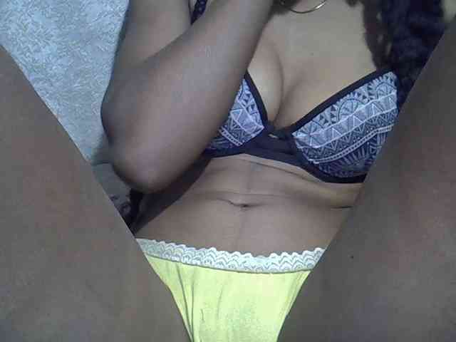 Lillteblackgirl webcam
