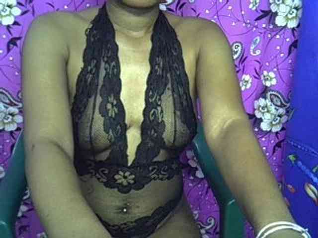 Lillteblackgirl webcam