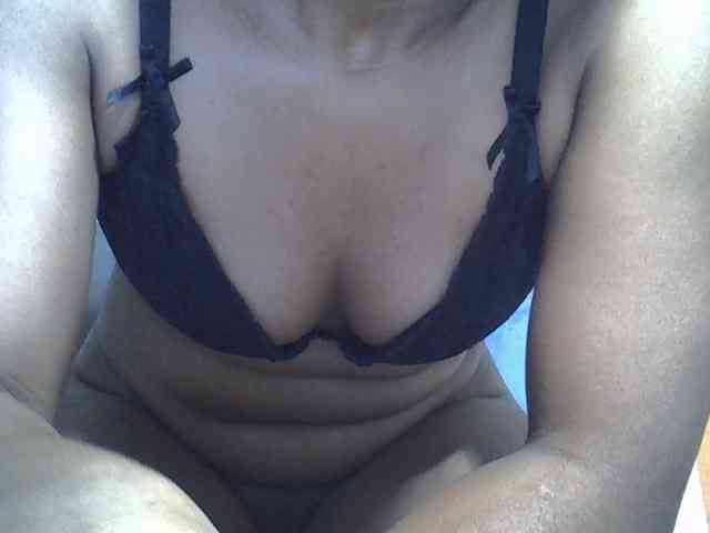 Lillteblackgirl webcam